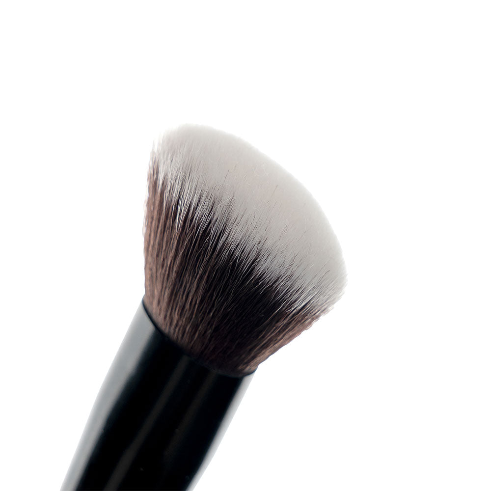 No.7 Angled Blush Brush