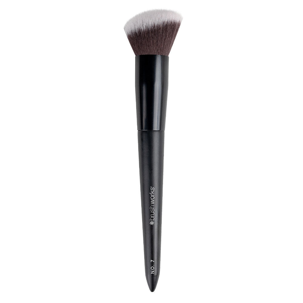 No.7 Angled Blush Brush