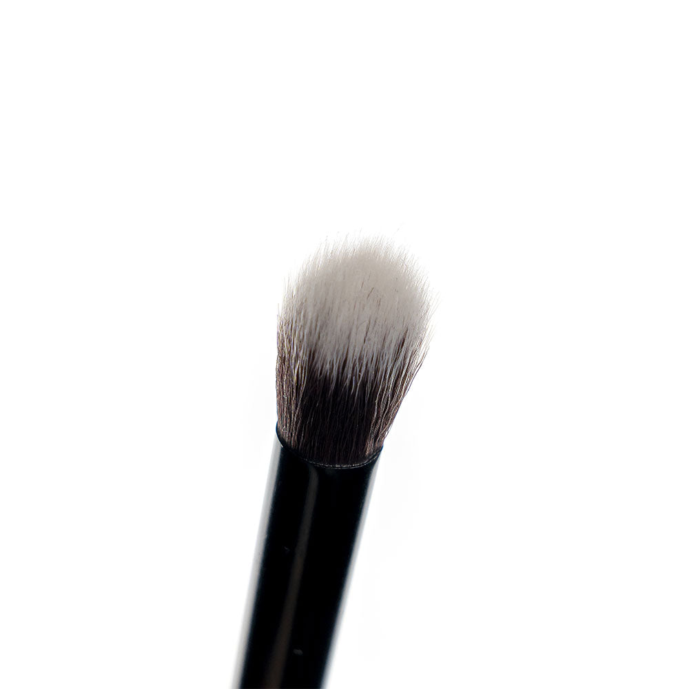 No.16 Tapered Blending Eye Brush